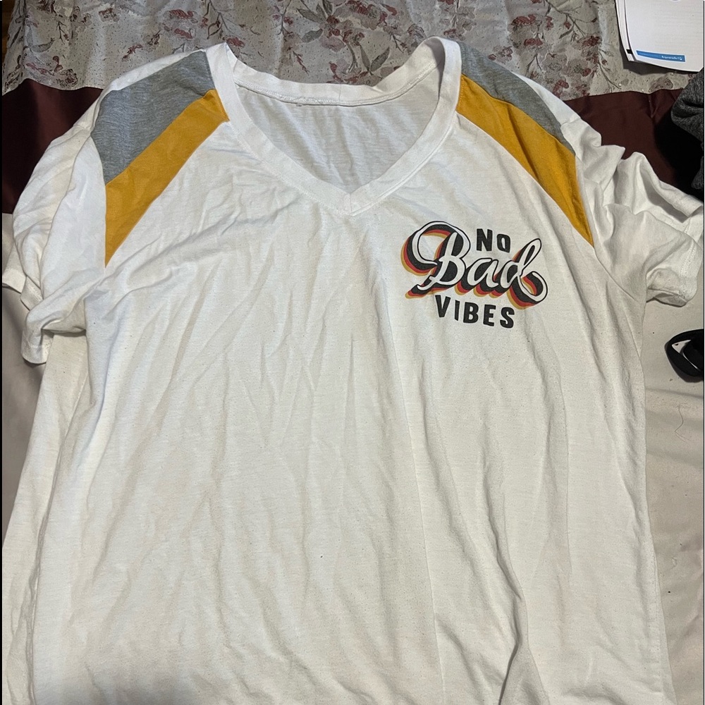 White tee